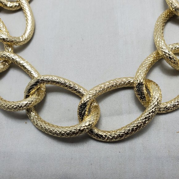 Mystique gold link chain necklace - Picture 5 of 6
